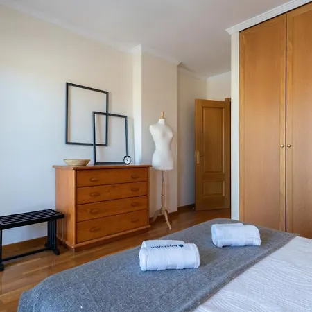 Sunny Beachside Escape By Host Wise Povoa de Varzim